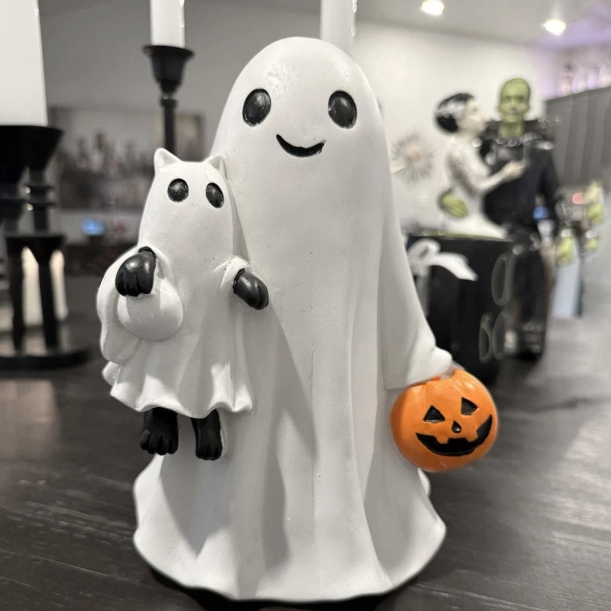 Halloween Ghost Pet Ornament Resin Decor for Home Party Holiday Spooky Figurine Funny Dashboard Decor Car Interior Accessories