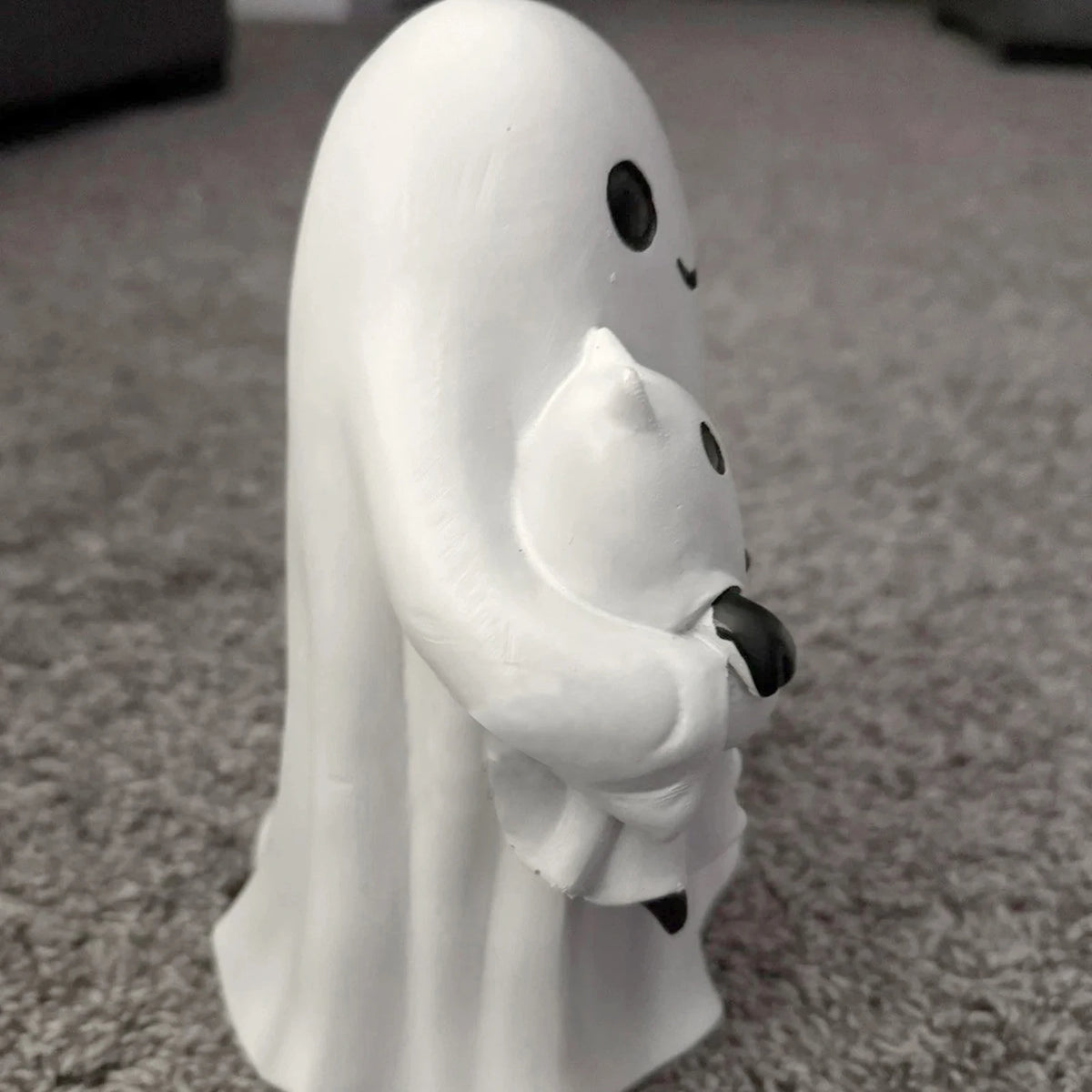 Halloween Ghost Pet Ornament Resin Decor for Home Party Holiday Spooky Figurine Funny Dashboard Decor Car Interior Accessories
